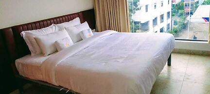 Hotel Amulya Royal Inn