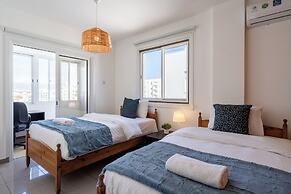 Jayde 2-BR Apt. & Balcony in Larnaca