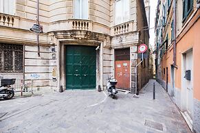 Airy 5BR Flat with Balcony - Old Town