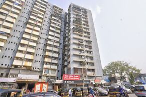 Glitz Saineel Executive Near Juhu Beach