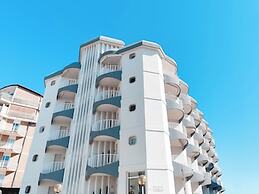 Bright Holiday Home With Balcony