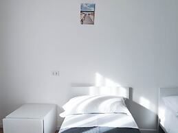 Modern Apartment Near the Beach