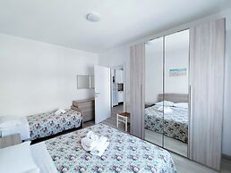 Flat With Balcony on the Seafront