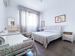 Stylish Apartment Near the Beach