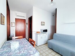 Comfy Flat With Pool and Balcony