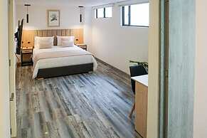 Hotel 86 Suites