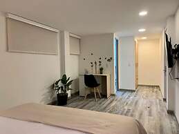 Hotel 86 Suites