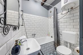 Cozy Nest Hideaway With A/C