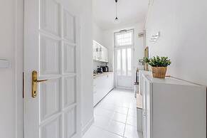Urban Charm Studio