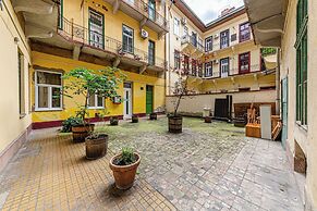 Urban Charm Studio