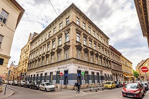Urban Charm Studio