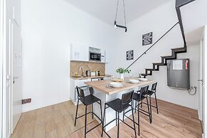 Secret Charming Studio