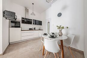 Marble Royal Suite&Studio