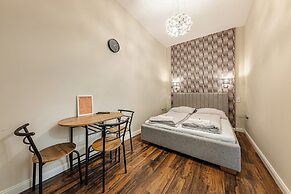 Marble Royal Suite&Studio