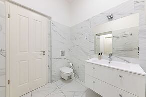 Marble Royal Suite&Studio