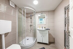 Casa Bella Apartments