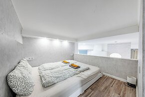 Casa Bella Apartments
