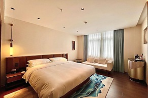 Ramada Encore By Wyndham Shantou Longhu