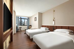Ramada Encore By Wyndham Shantou Longhu