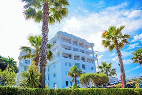 FAFA Mel Holiday Hotel
