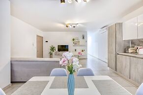 Central Msida Modern Bright Comfortable