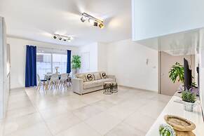 Central Msida Modern Bright Comfortable