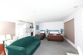 Albatross Motor Inn