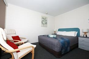 Albatross Motor Inn