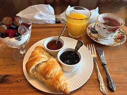 The Susie Pearl Bed & Breakfast