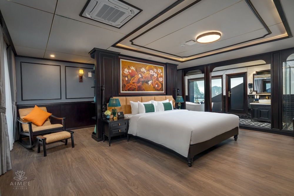 Aime'e Luxury Cruise