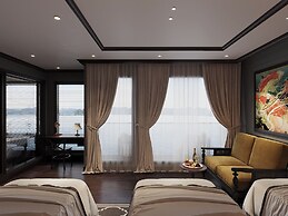 Aime'e Luxury Cruise