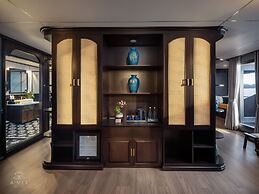 Aime'e Luxury Cruise