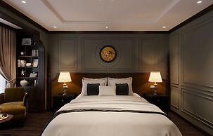 Aime'e Luxury Cruise