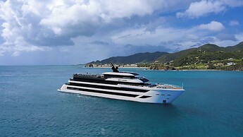 Aime'e Luxury Cruise