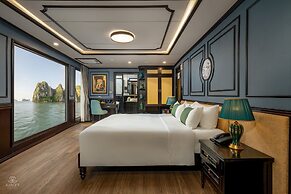 Aime'e Luxury Cruise