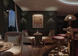 Aime'e Luxury Cruise