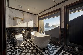 Aime'e Luxury Cruise