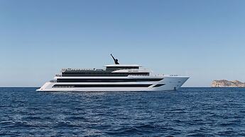 Aime'e Luxury Cruise