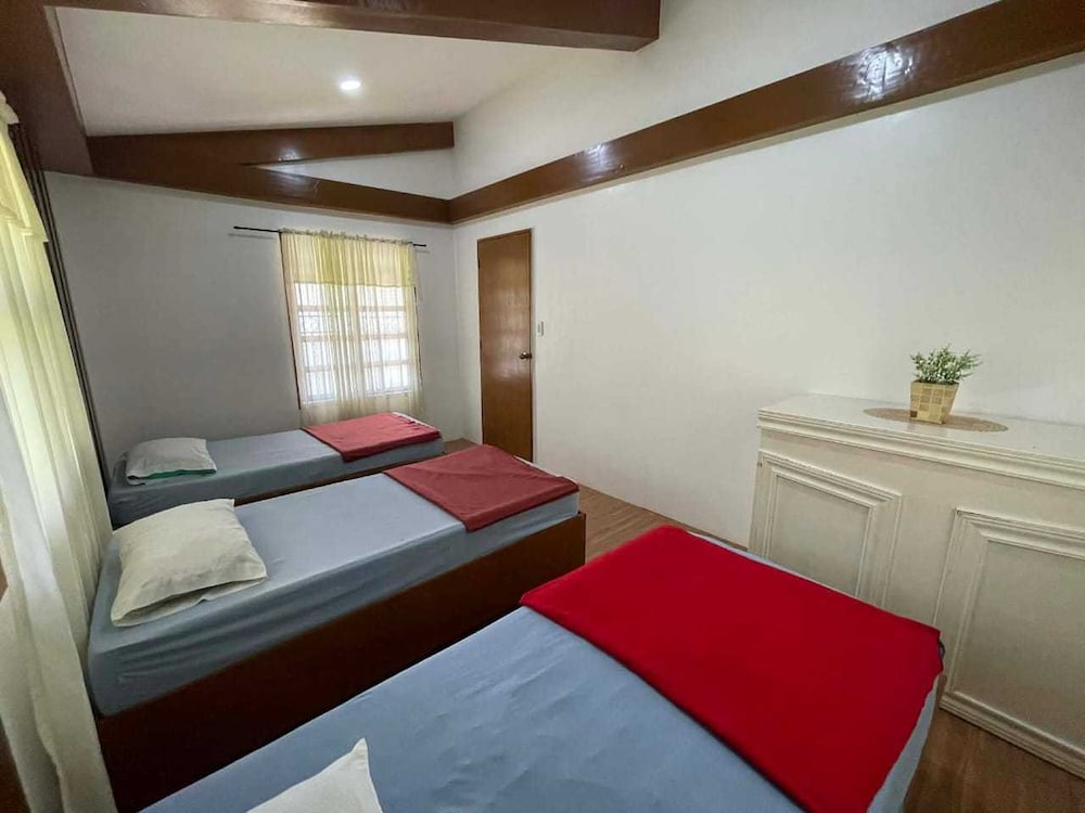 1193 Pinehall Farm Rizal
