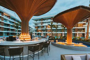 Kora Beachfront Suite by TropicLook