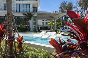 Kora Beachfront Suite by TropicLook