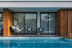 Kora Beachfront Suite by TropicLook