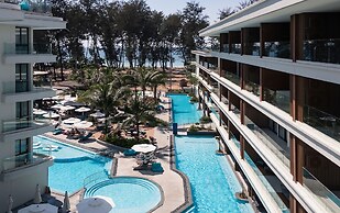 Kora Beachfront Suite by TropicLook