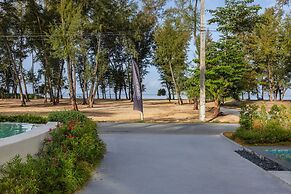 Kora Beachfront Suite by TropicLook