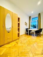Comfortable 1BR Apartment Westbahnhof