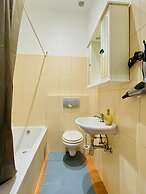 Comfortable 1BR Apartment Westbahnhof
