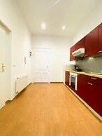 Comfortable 1BR Apartment Westbahnhof