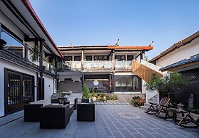 Lijing Yunman Sky Cloud lnn