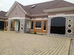 Nkole Deluxe Suites