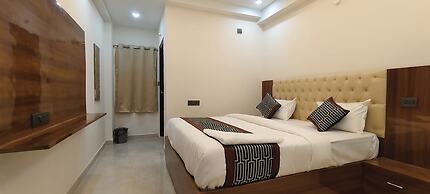 HOTEL KHYAATHI GRAND